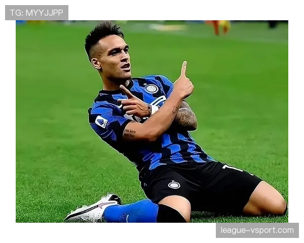 奥斯梅恩与劳塔罗：力量冲击型与技术流前锋的进化路径与实战效能差异